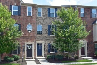 Building Photo - 1726 St Johns Ln