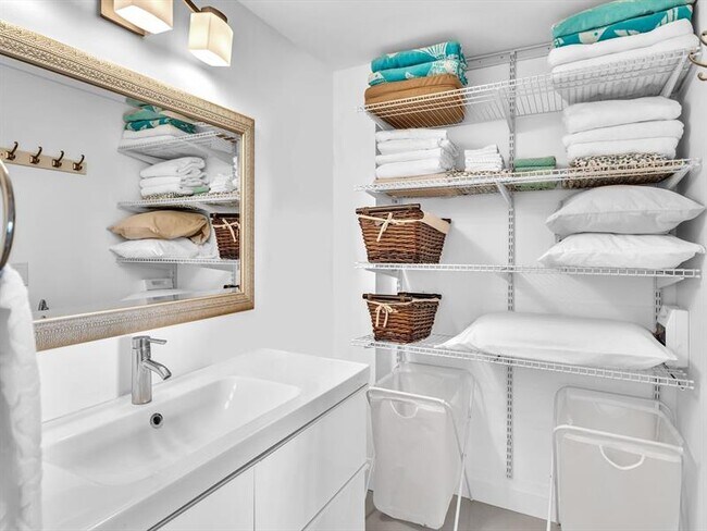 Building Photo - 3100 S Ocean Blvd