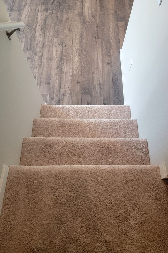 Building Photo - Brand New 3 bed with loft and fully fenced yard in convenient CK location!
