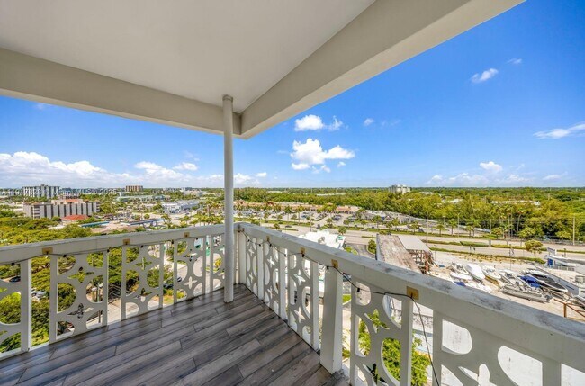 Building Photo - 13155 Ixora Ct