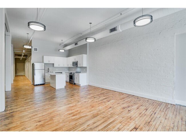 Building Photo - 340 N Sibley St