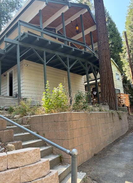Building Photo - 600 CA-138