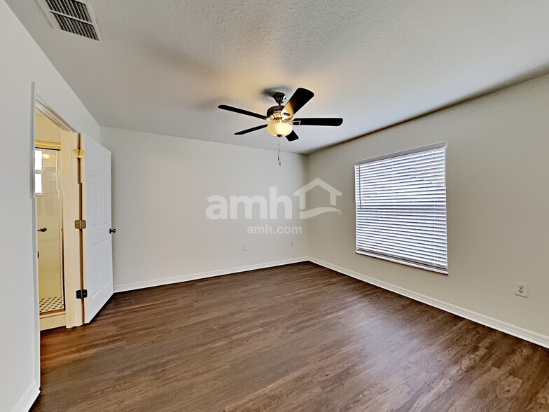 Building Photo - 1305 Cinda Ct