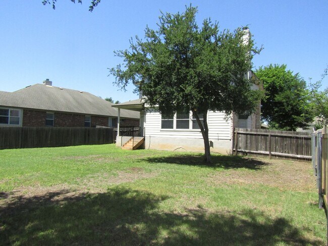 Building Photo - 593 Cullen Blvd