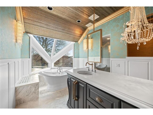 Building Photo - 1560 Bluff Creek Dr