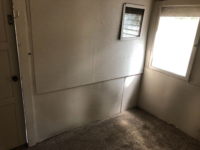 Building Photo - OCR510