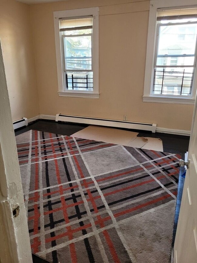 Building Photo - Three-Bedroom Apartment Near Public Transportation