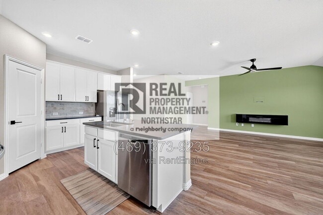 Building Photo - 2501 Real Quiet Dr