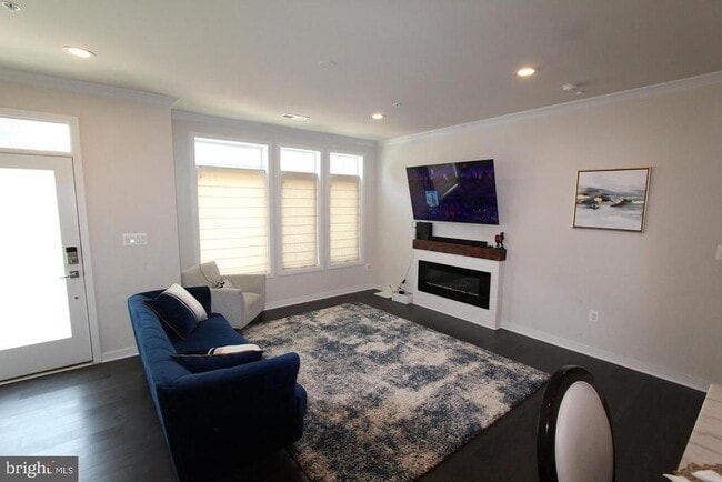 Building Photo - 43197 Mongold Square