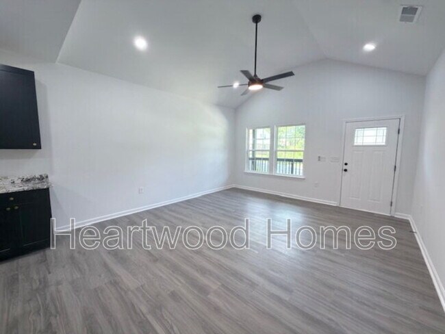 Building Photo - 212 Lincolnshire Blvd