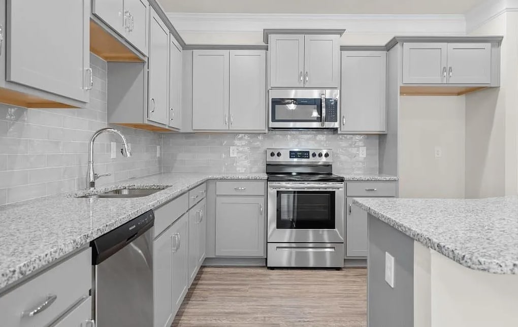 Building Photo - 257 Dupont Dr