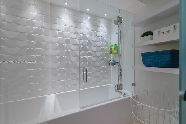 Building Photo - 10275 Collins Ave