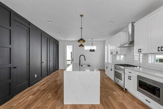 Building Photo - Stunning 4 Bedroom Home w/ Rooftop Deck Close to Downtown Nashville