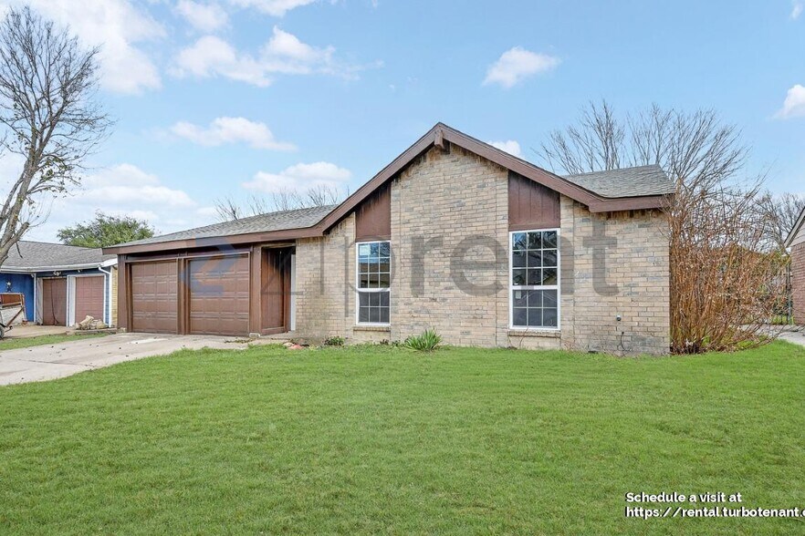 Building Photo - 2505 Clearwood Dr
