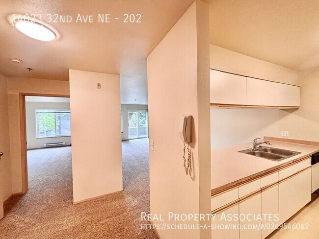 Building Photo - 14023 32nd Ave NE