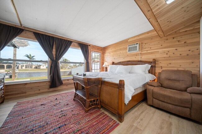 Building Photo - 121 Carlisle Ave NW