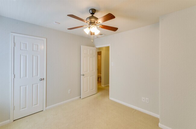 Building Photo - 3302 Legends Landing Dr