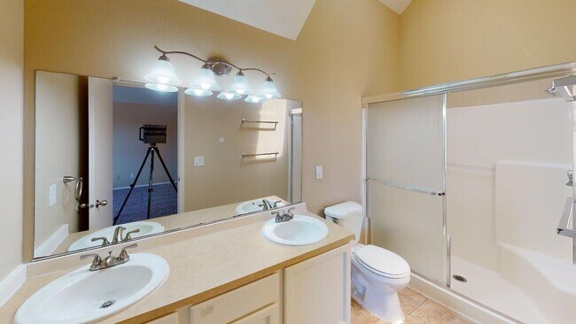 Building Photo - Prime Tigard Location, Summer Lake Neighborhood / Morning Hill, Close To Progress Ridge, Pet Frie...