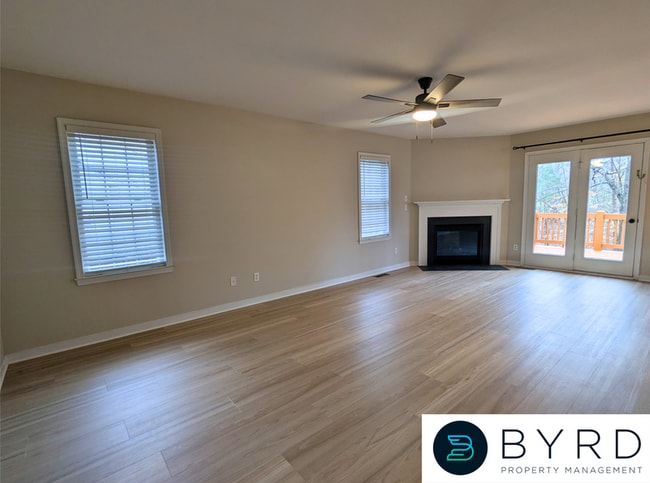 Building Photo - 14955 Featherchase Dr