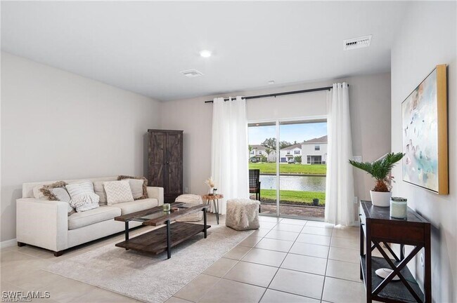 Primary Photo - 15070 Wildflower Cir