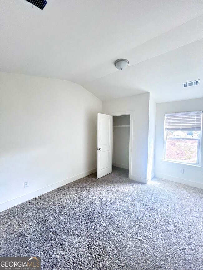 Building Photo - 116 S Auburn Lndg Pl