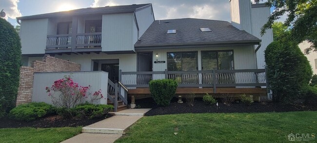Building Photo - 44 Peachtree Ct