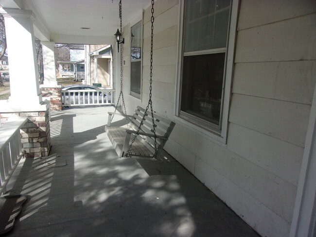 front porch swing - 906 Mechanic St