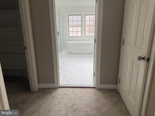 Building Photo - 2054 Madrillon Rd