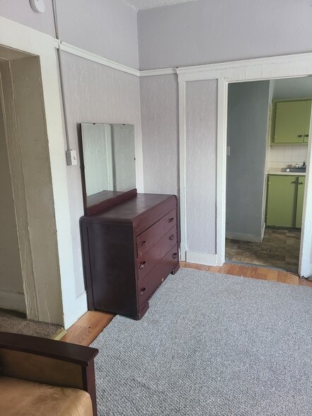 Building Photo - 2344 Prospect Ave E