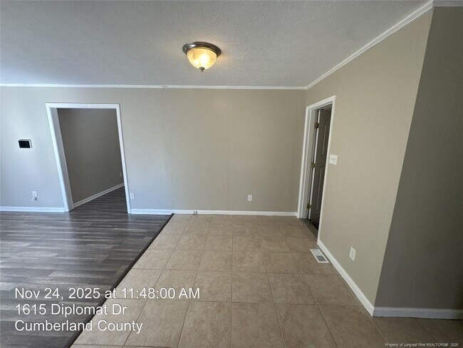 Building Photo - 1615 Diplomat Dr