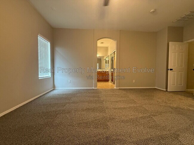 Building Photo - 2513 W Woburn Ln
