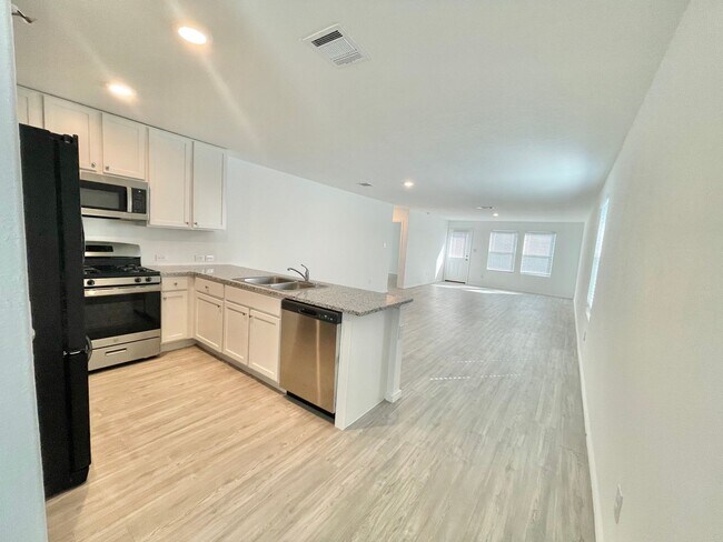 Building Photo - Beautiful 1 Story Home!