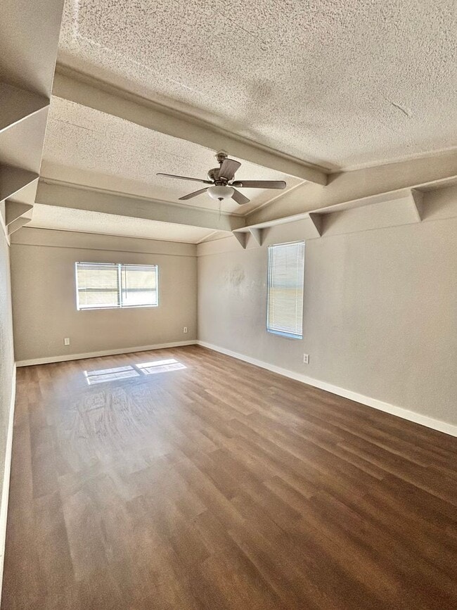 Building Photo - NOW AVAILABLE - Charming Updated Home Near...