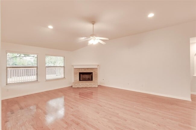 Building Photo - 15437 Fisher Island Dr