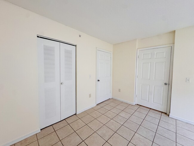 Building Photo - 4271 San Marino Blvd
