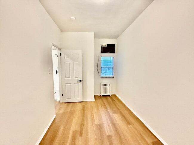 Building Photo - Just RENOVATED open floorplan 3 BED/1 BA H...