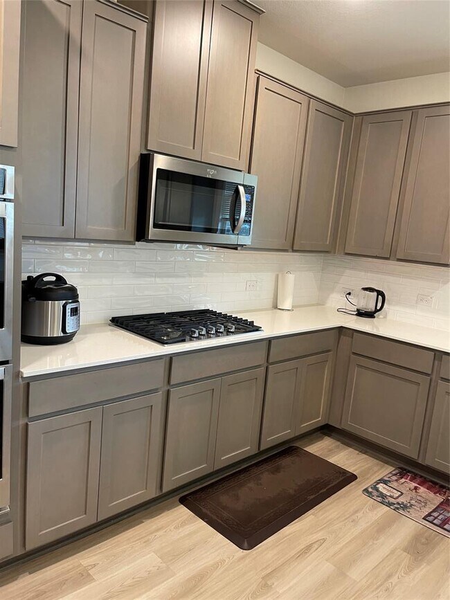 Building Photo - 1537 Sonny Dr