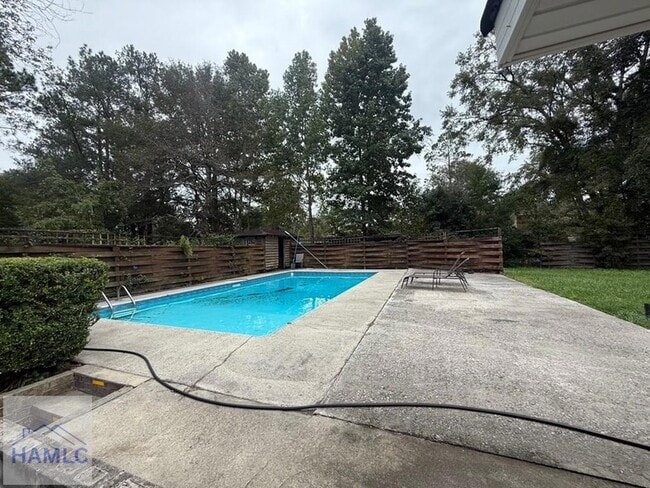 Building Photo - 619 Olmstead Dr