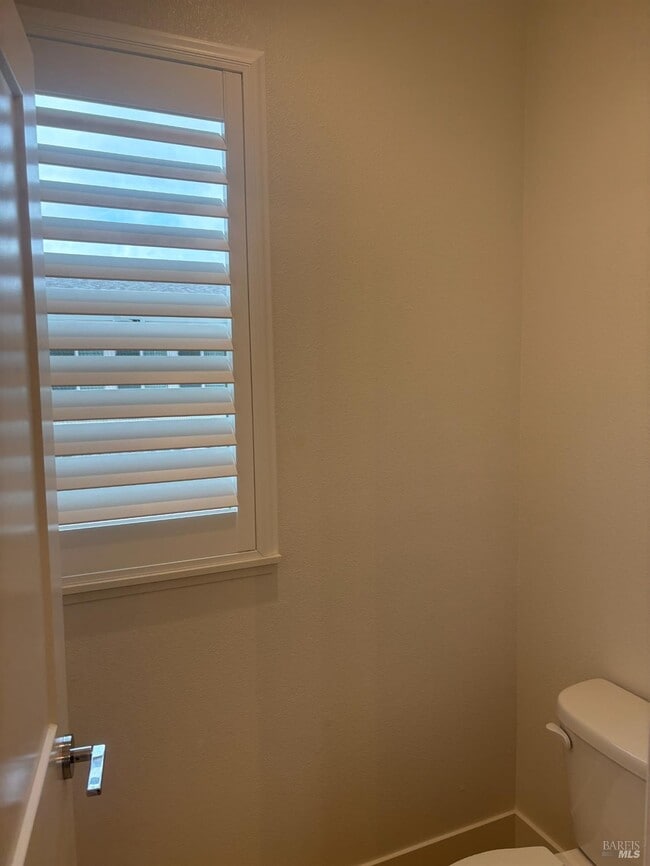 Building Photo - 1468 Oak Cir