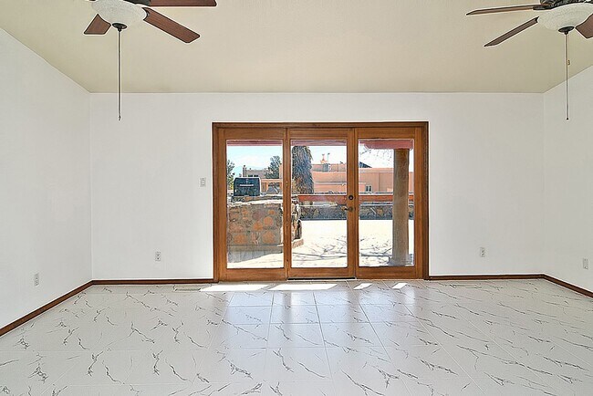 Building Photo - 6621 Vista Hermosa