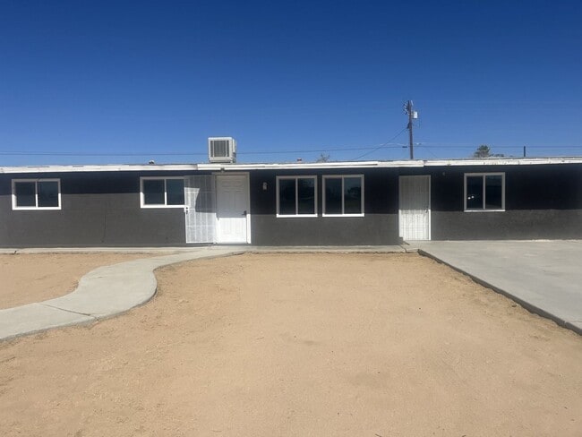 Building Photo - 13240 Margo St
