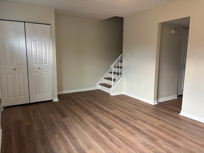 Building Photo - 5276 Mulberry Ct