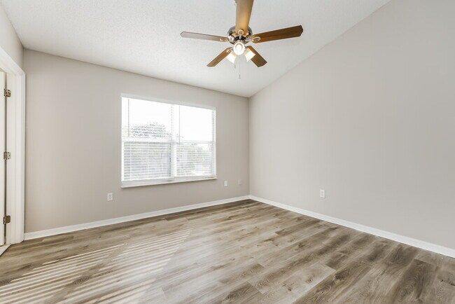 Building Photo - 30138 Wellesley Way