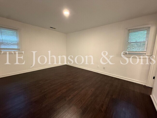 Building Photo - 4309 Walnut Hollow Dr