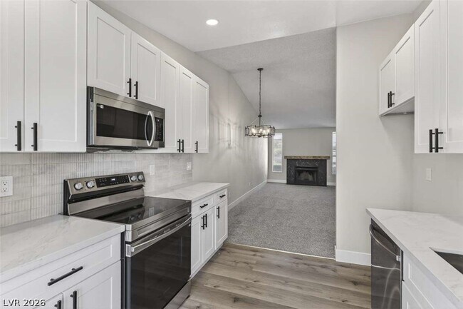 Building Photo - 6529 Pinon Pine Way