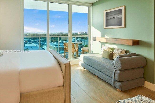 Building Photo - 2301 Collins Ave