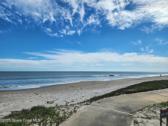 Building Photo - 103 Jimmy Buffett Mem Hwy