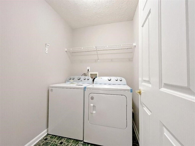 Building Photo - 408 Lee Miller Dr