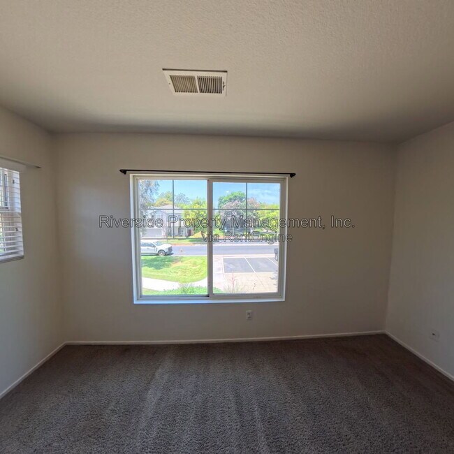 Building Photo - 4031 Cey Ct