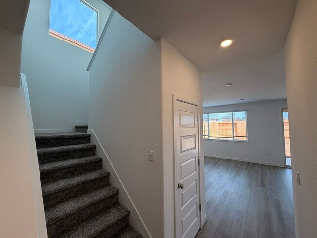 Building Photo - 12629 Hereford Ave